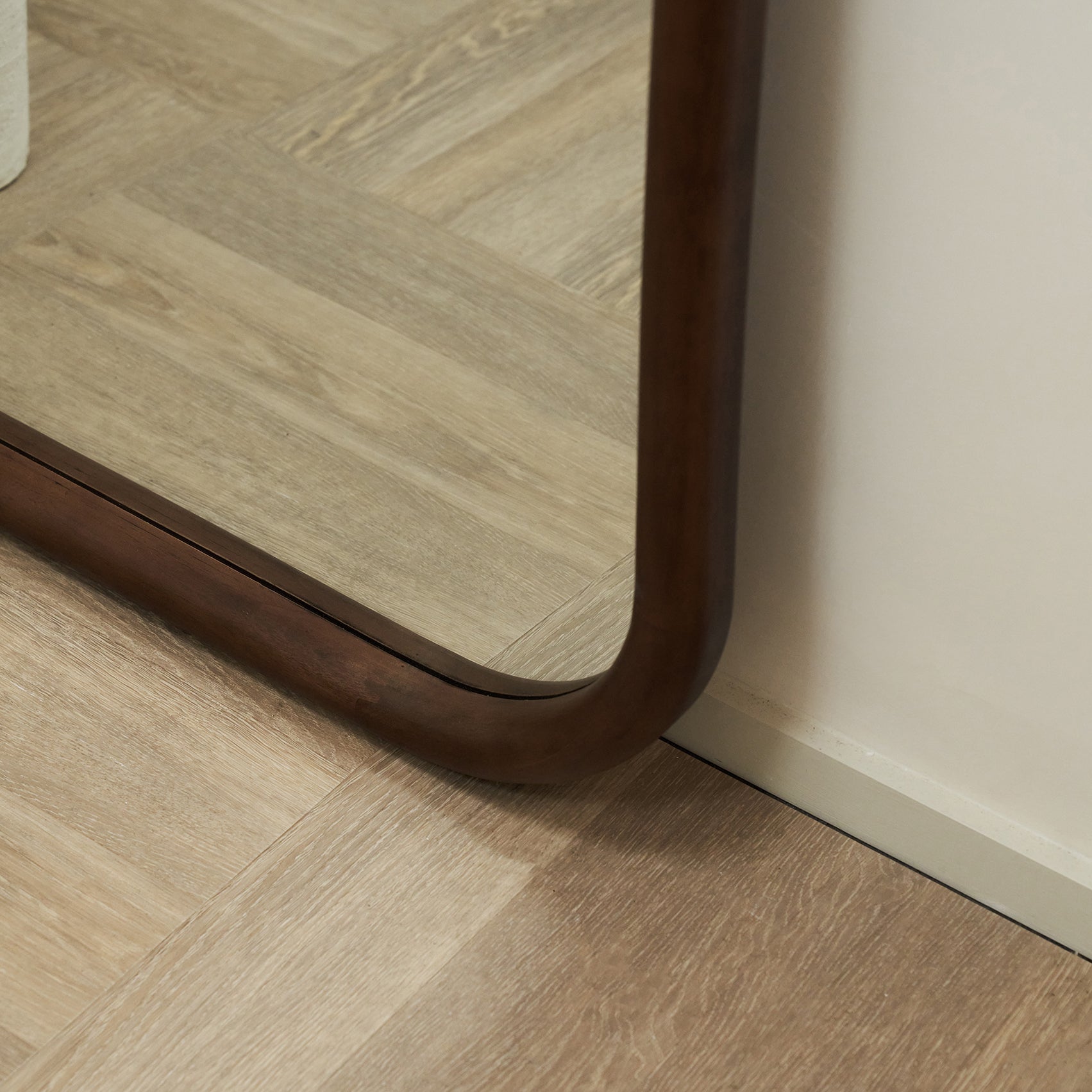 Aaliyah - Miroir Irrégulier Pleine Longueur en Bois Foncé, 180 x 80 cm Center Kasa